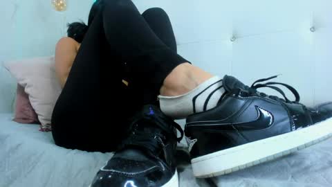   online show from April 2026 01:04:01 PM
