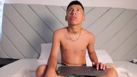 Snapshot of little_kris1 chatting on November 2025 12:27:02 PM little_kris1 online show from November 2025 12:27:02 PM