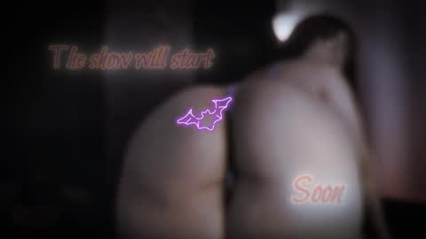 Maeve  online show from October 2025 11:28:02 PM