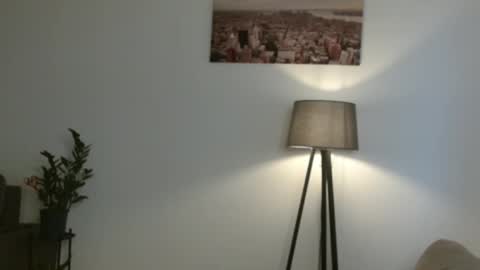 Snapshot of little_nicole_ chatting on October 2025 01:39:02 PM Nicole online show from October 2025 01:39:02 PM