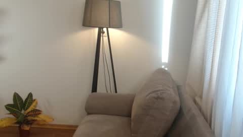 Snapshot of little_nicole_ chatting on October 2025 01:34:01 PM Nicole online show from October 2025 01:34:01 PM