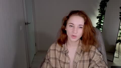 Snapshot of little_pretty_woman chatting on January 2025 04:38:01 PM little_pretty_woman online show from January 2025 04:38:01 PM