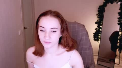 Snapshot of little_pretty_woman chatting on February 2025 10:51:01 PM little_pretty_woman online show from February 2025 10:51:01 PM