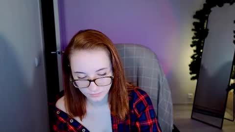 Snapshot of little_pretty_woman chatting on February 2025 01:14:02 AM little_pretty_woman online show from February 2025 01:14:02 AM