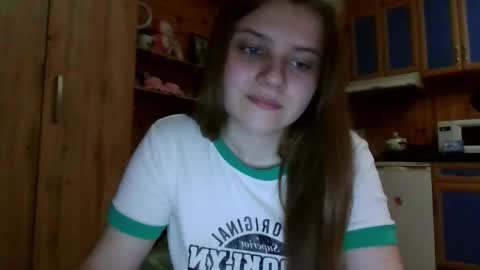 little_shygirl_ online show from November 2025 09:16:01 PM