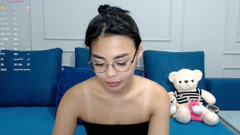 Kwan online show from September 2025 04:45:02 PM