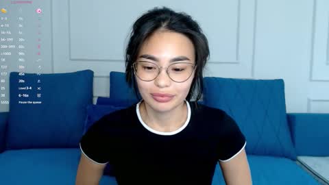 Kwan online show from October 2025 09:43:02 AM