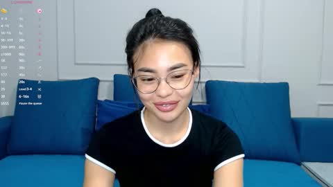 Kwan online show from October 2025 05:13:02 PM