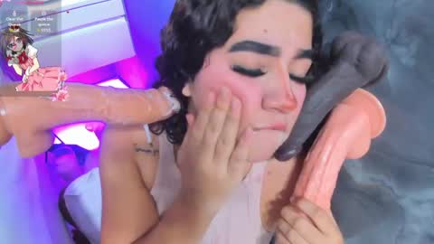 Snapshot of little_valentinaa chatting on May 2026 11:17:01 AM little_valentinaa online show from May 2026 11:17:01 AM