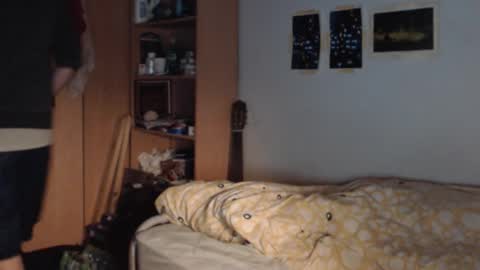 littlealien7 online show from October 2025 12:23:02 PM