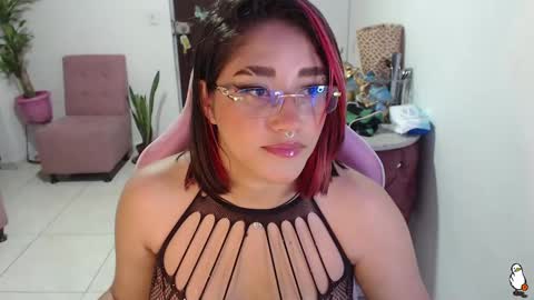 Snapshot of littleangelx_m chatting on December 2024 11:02:01 PM Daniela online show from December 2024 11:02:01 PM