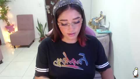 Snapshot of littleangelx_m chatting on February 2025 08:16:02 PM Daniela online show from February 2025 08:16:02 PM
