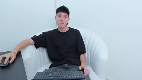 DANNY online show from November 2025 04:07:01 PM