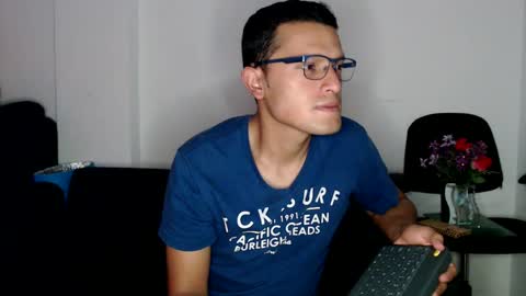 Snapshot of littledicklatin chatting on December 2024 04:37:02 AM Manu online show from December 2024 04:37:02 AM