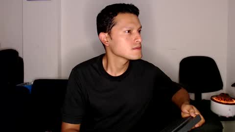 Snapshot of littledicklatin chatting on March 2025 03:12:02 AM Manu online show from March 2025 03:12:02 AM