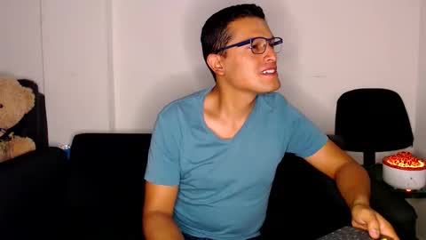 Snapshot of littledicklatin chatting on September 2025 03:00:02 AM Manu online show from September 2025 03:00:02 AM