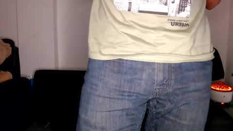 Snapshot of littledicklatin chatting on October 2025 02:09:01 AM Manu online show from October 2025 02:09:01 AM