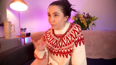 Emily Hill online show from November 2025 09:25:02 PM