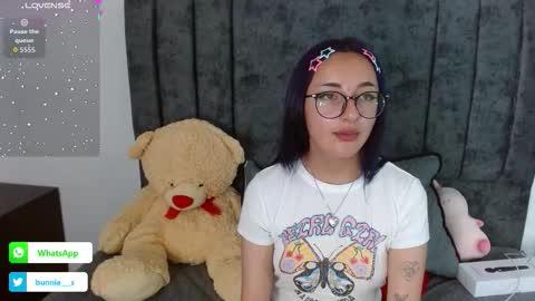 your little bunny  online show from November 2025 12:59:02 PM