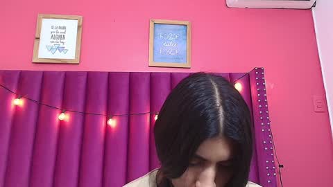 Snapshot of littlee_emilyy_ chatting on January 2025 09:08:01 AM Emily online show from January 2025 09:08:01 AM