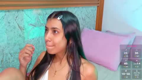 Snapshot of littlee_emilyy_ chatting on June 2026 01:48:01 PM Emily online show from June 2026 01:48:01 PM