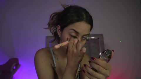 littlee_emma_ online show from May 2026 11:22:02 PM