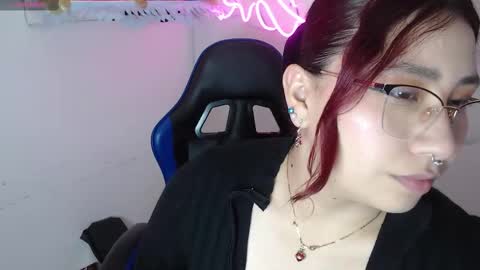 Snapshot of littlee_red chatting on November 2025 07:35:01 PM Angel online show from November 2025 07:35:01 PM