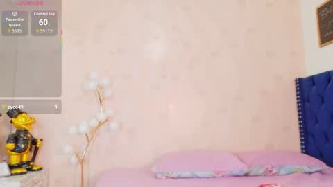 Tania  online show from May 2026 07:10:01 PM