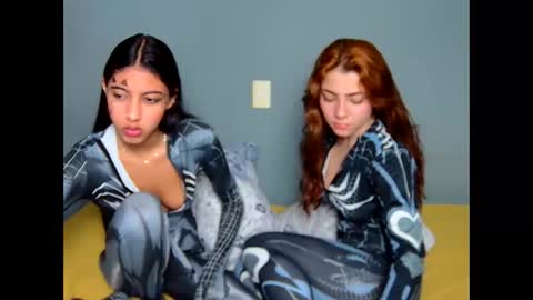 Snapshot of littlejennifer18 chatting on October 2025 04:57:02 AM Tip us ask our names online show from October 2025 04:57:02 AM