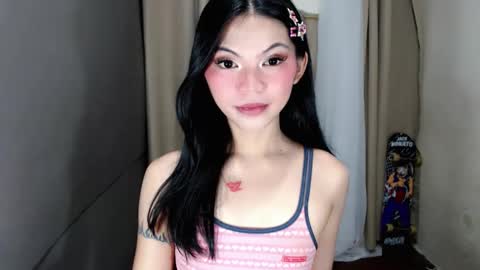 littlelace_ online show from April 2026 10:20:01 PM