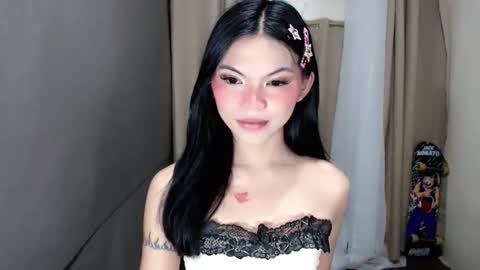 littlelace_ online show from April 2026 11:09:01 PM