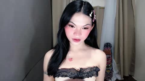 littlelace_ online show from April 2026 11:16:02 PM