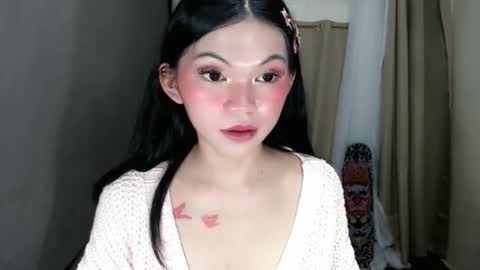 littlelace_ online show from April 2026 02:51:02 AM