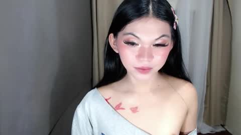 littlelace_ online show from May 2026 11:34:04 PM