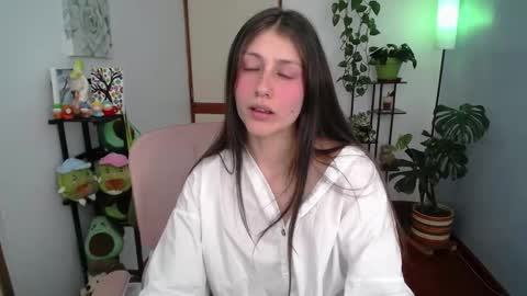 Snapshot of littlelaksmi chatting on September 2025 09:18:01 PM Laksmi online show from September 2025 09:18:01 PM