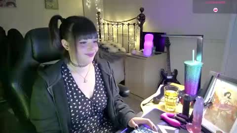 LittleLavenderrzz online show from February 2026 02:32:01 PM