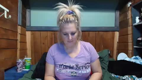 lisanixs online show from January 2026 08:45:01 PM