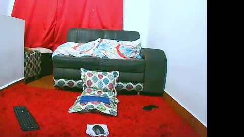 Mia online show from April 2026 08:07:01 PM