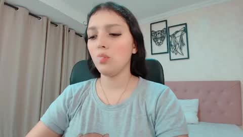 Sarahs Room online show from May 2026 01:14:01 AM