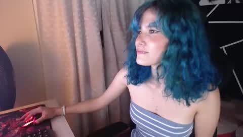 LAUREN online show from September 2025 12:58:02 AM