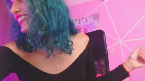 LAUREN online show from November 2025 08:53:01 PM