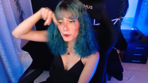 LAUREN online show from November 2025 03:27:02 AM