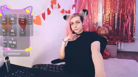 Snapshot of littlepinkcat chatting on February 2026 07:40:01 AM Felix online show from February 2026 07:40:01 AM