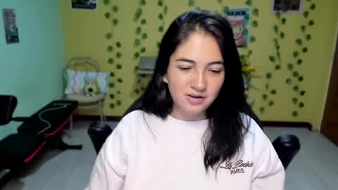 Mia  Wednesday to Sunday 730 am to 1030 am Colombian Hour D online show from May 2026 05:59:02 AM