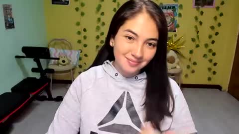 Snapshot of littleprety6969 chatting on June 2026 05:31:02 AM Mia Wednesday to Sunday 730 am to 1030 am Colombian Hour D online show from June 2026 05:31:02 AM