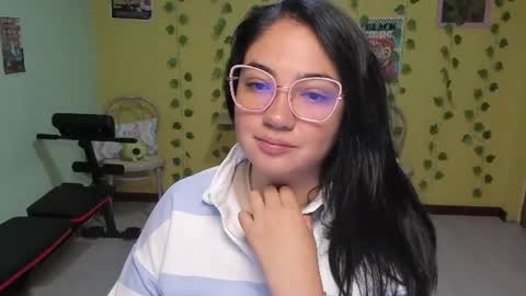Snapshot of littleprety6969 chatting on June 2026 04:48:01 AM Mia Wednesday to Sunday 730 am to 1030 am Colombian Hour D online show from June 2026 04:48:01 AM