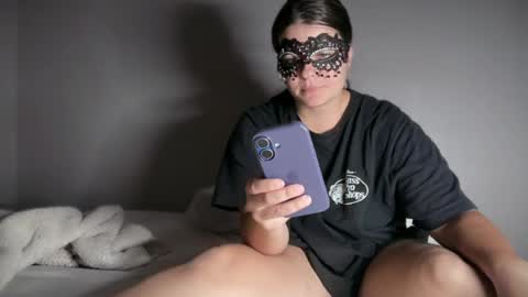 littleredswan online show from August 2026 05:42:02 AM