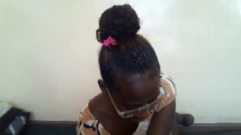 littlesandie online show from November 2025 06:34:02 AM