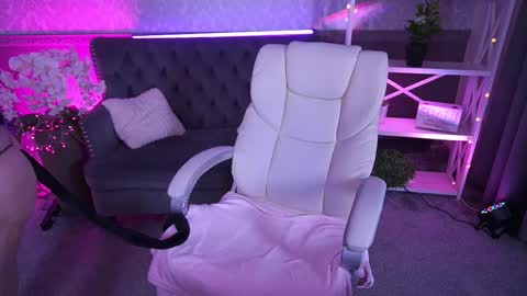 Snapshot of littleshyy chatting on March 2026 06:52:01 AM Masha online show from March 2026 06:52:01 AM