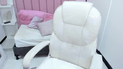 Snapshot of littlesofii chatting on September 2025 10:35:02 PM sofii online show from September 2025 10:35:02 PM